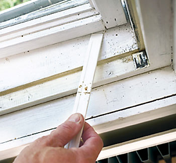 Ikkunoiden tiivistäminen kannattaa. Tuloksellinen mittaus edellyttää ulko- ja sisäilman lämpötilaeroa.