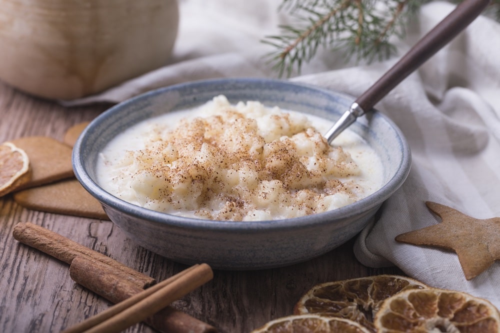 Riisipuuro on monen suomalaisen suosikkipuuro ja rakastettu jouluruoka.