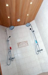 Pesuhuoneelle antavat ilmettä Ruotsista hankitut Moran suihkusuuttimet