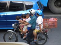 Perhematkailua Bangkokissa